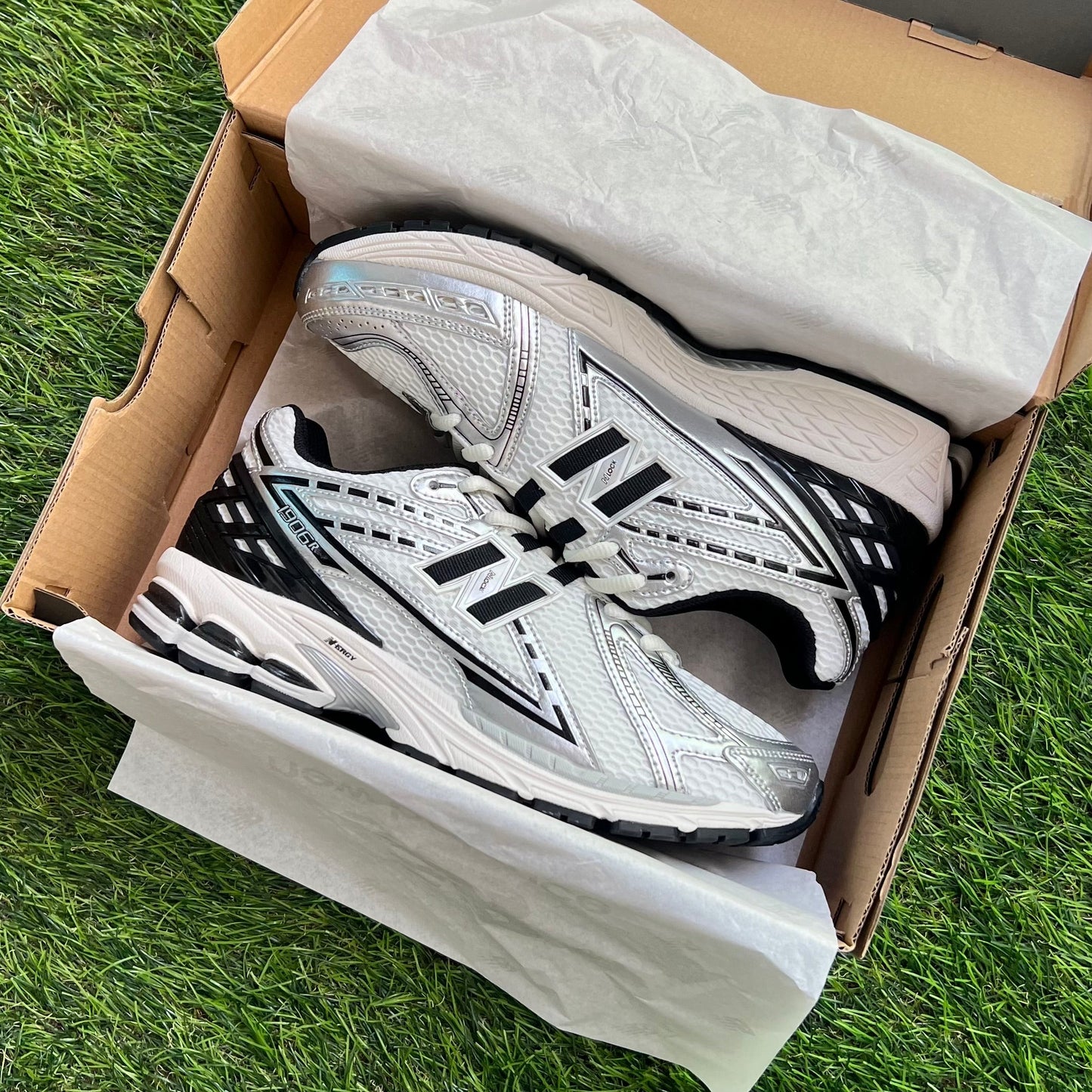 New Balance 1906R “Metallic Silver”