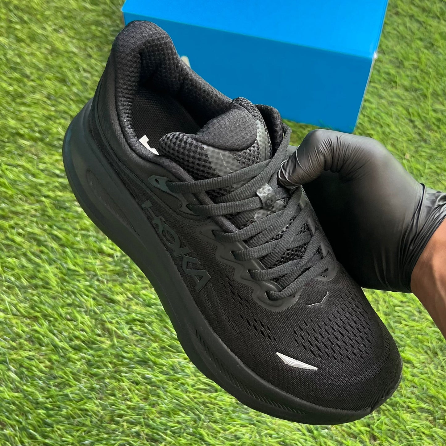 Hoka One One Bondi 9 “Triple Black”