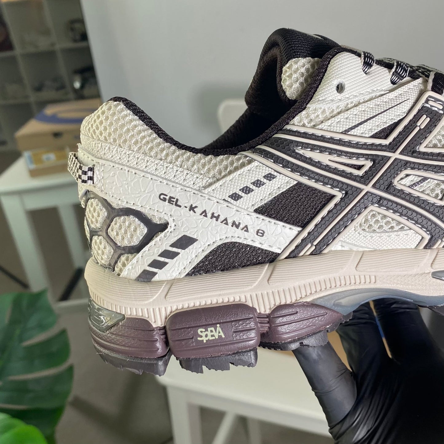 ASICS Gel-Kahana 8 “Black&White”