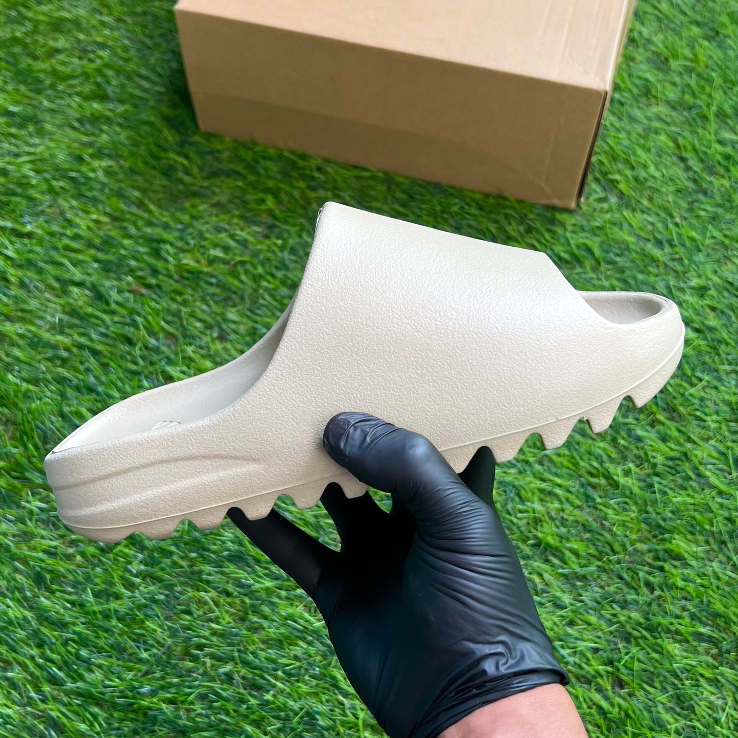 Adidas Yeezy Slide “Bone”