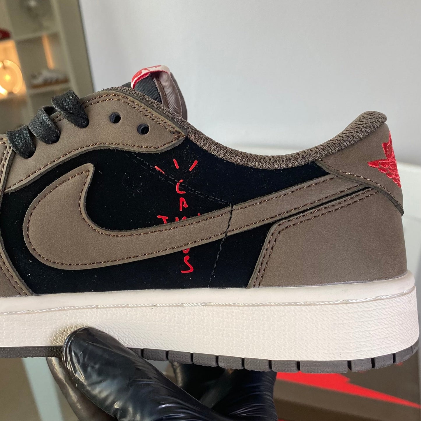 Travis Scott x Air Jordan 1 Low ‘Mocha’