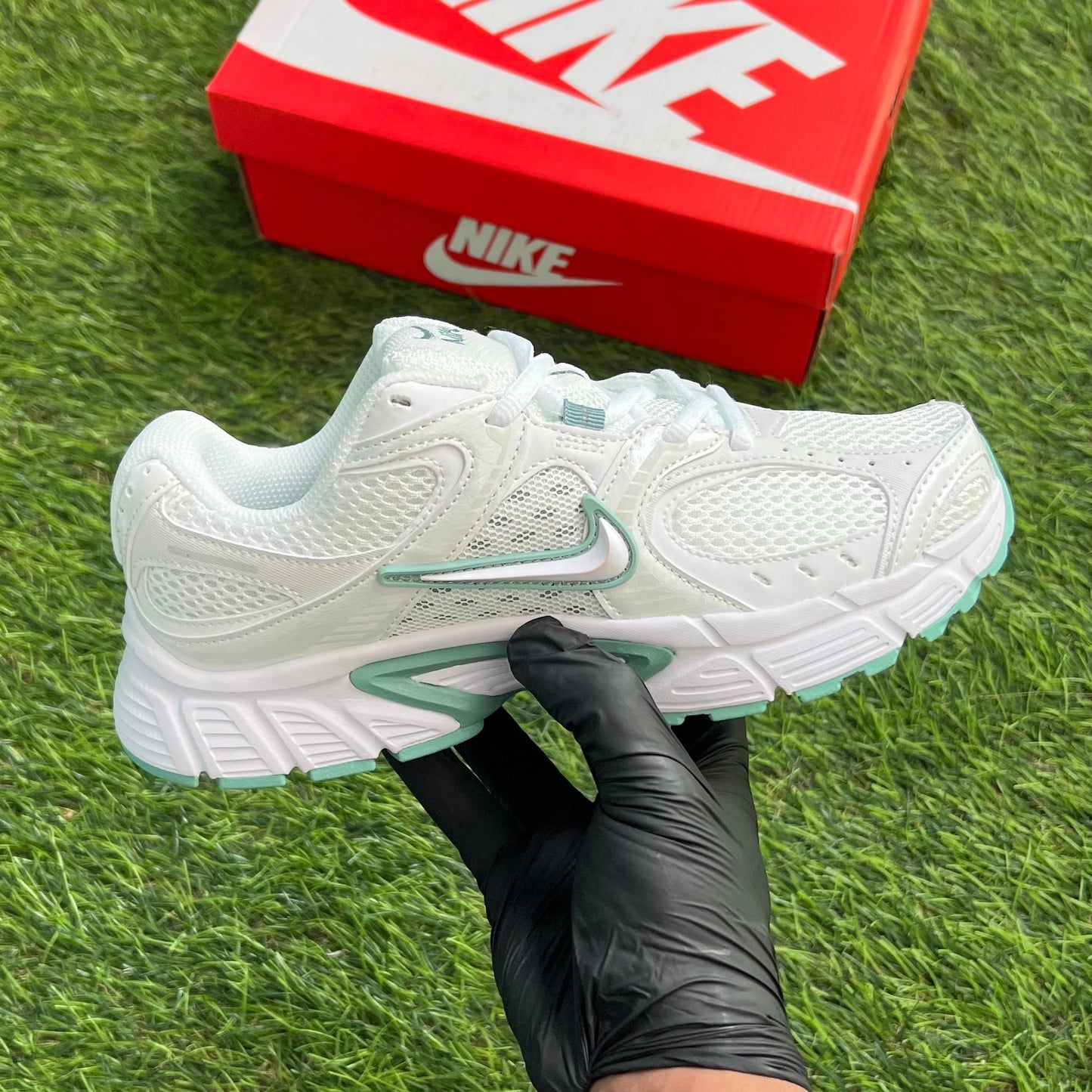 Nike V5 RNR “Summit White Cannon”