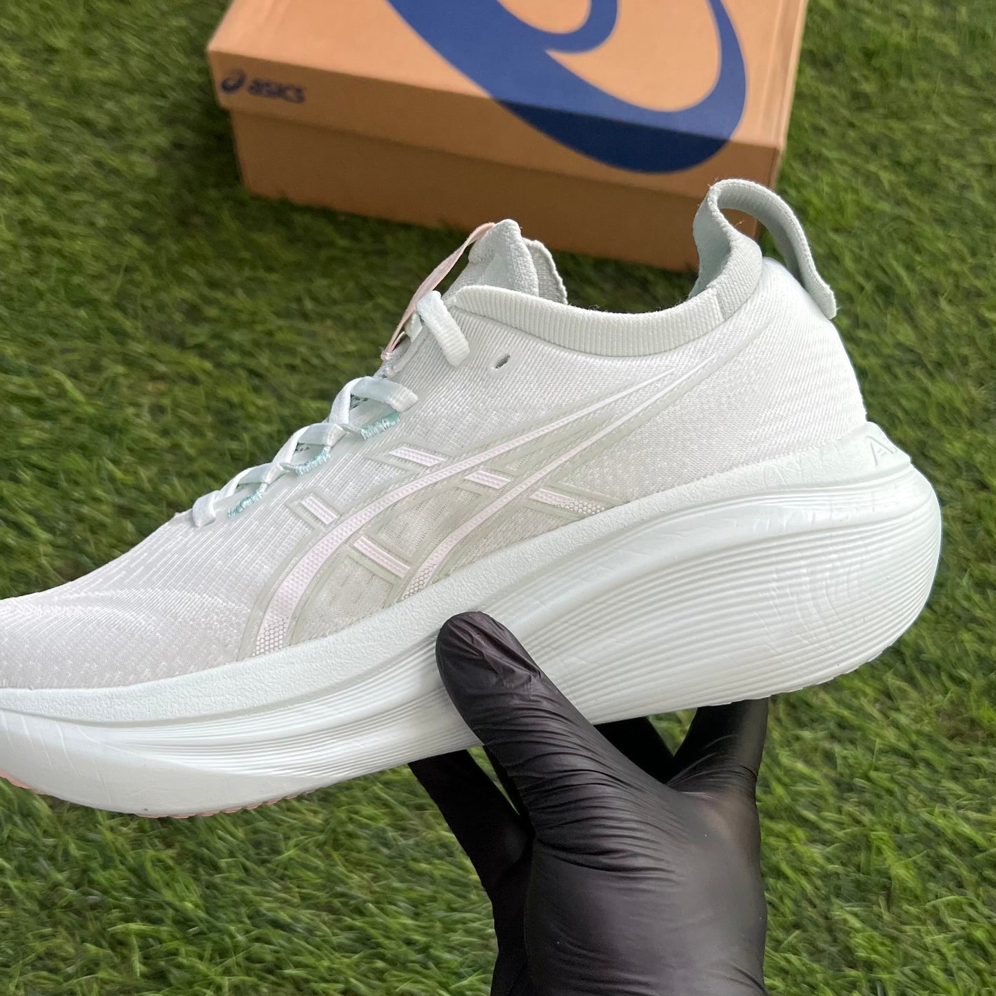 Asics Gel Nimbus 27 “Pure Aqua”