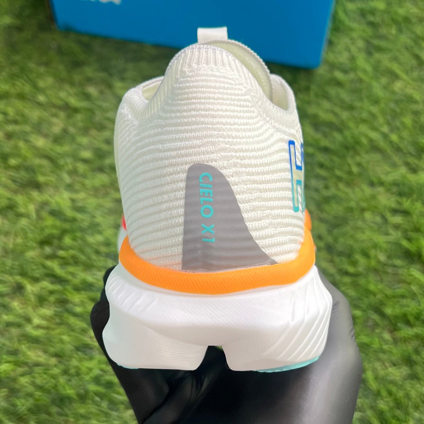 Hoka One One Cielo X1 “Frost Cerise”