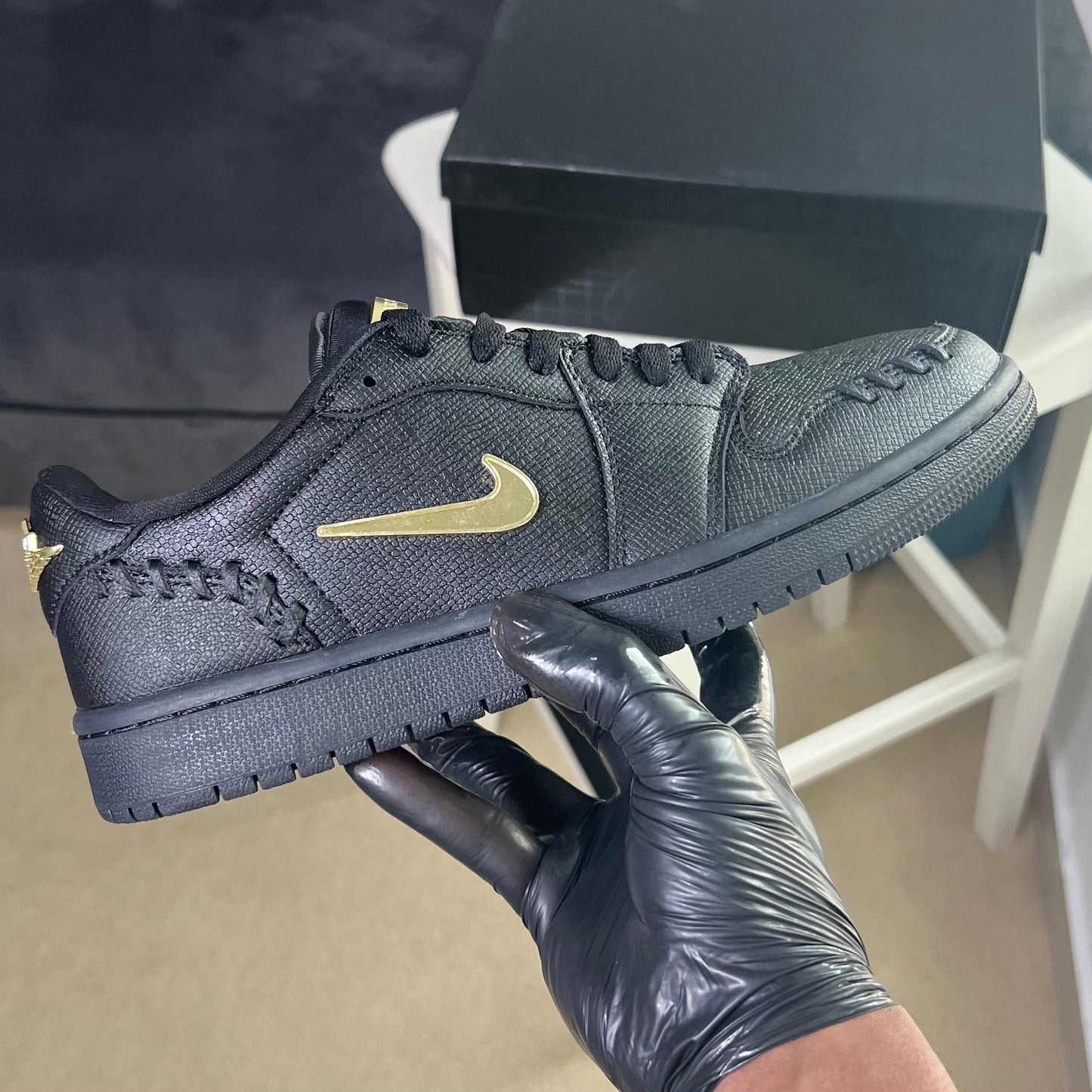 Jordan 1 Low Method of Make “Black Metallic Gold”