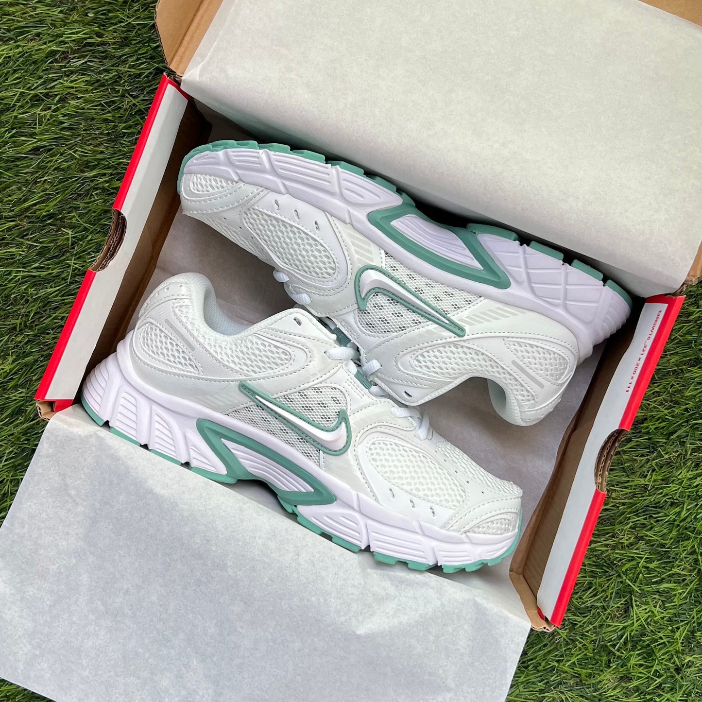 Nike V5 RNR “Summit White Cannon”