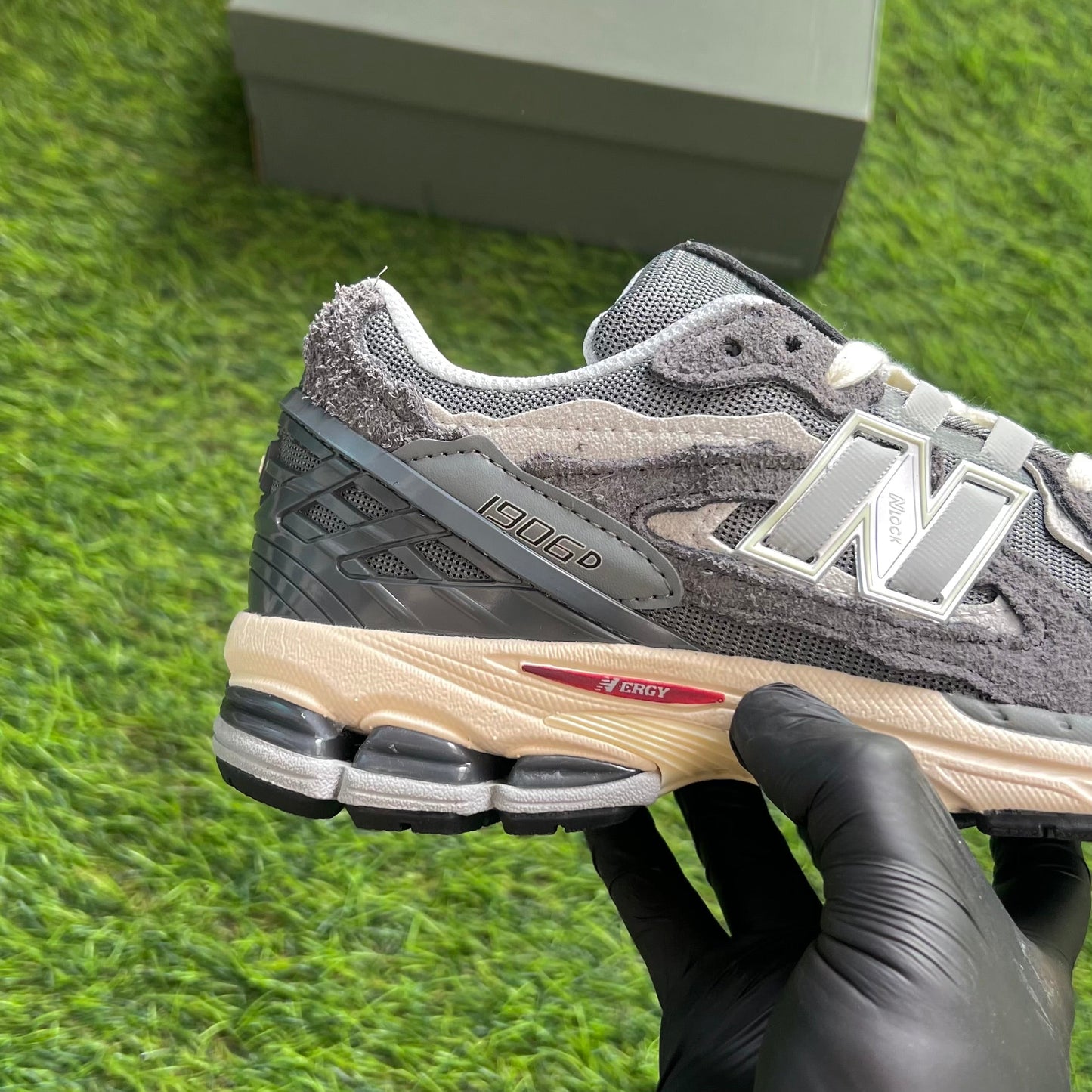 New Balance 1906R "Protection Pack - Grey"