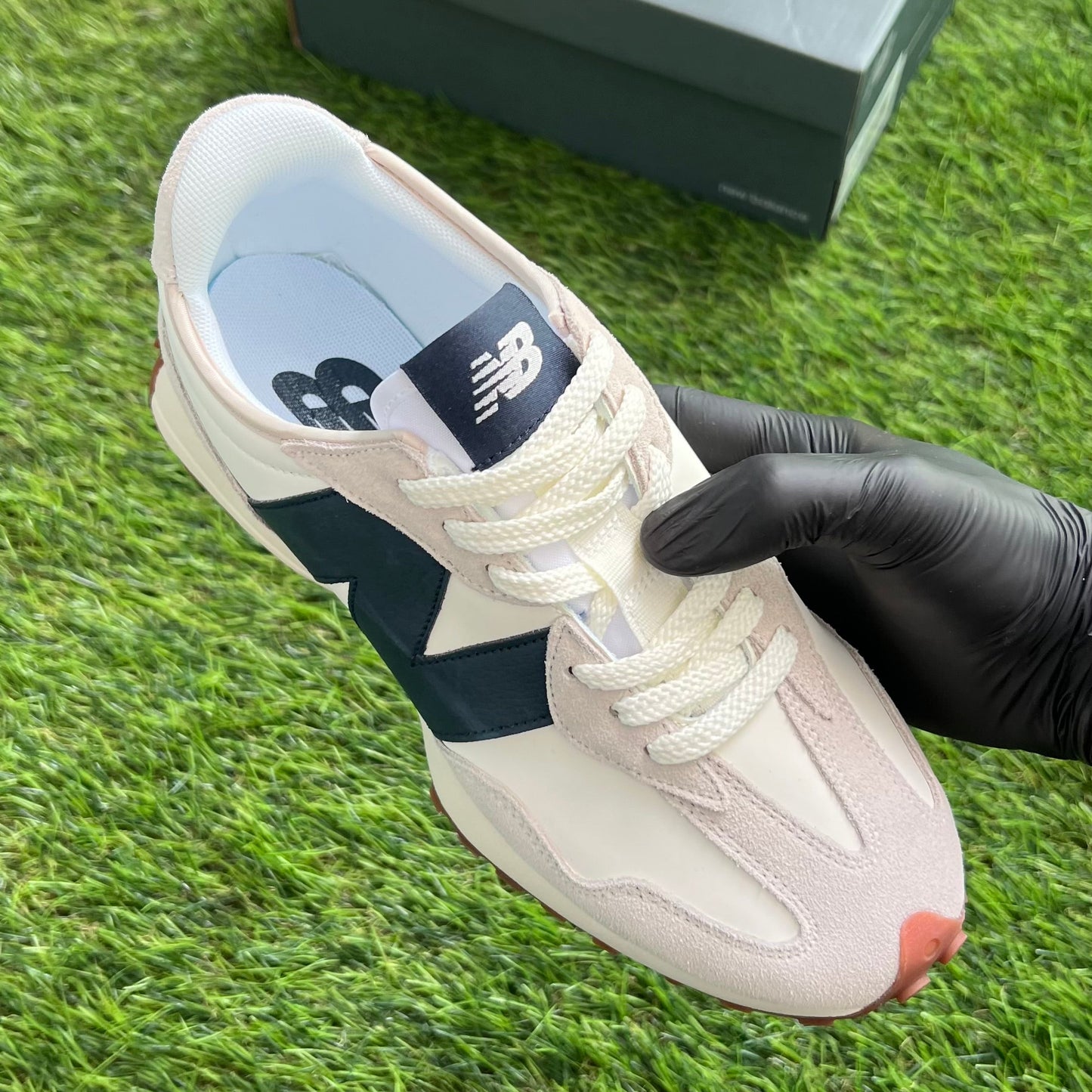 New Balance 327 Moonbeam “Blue”