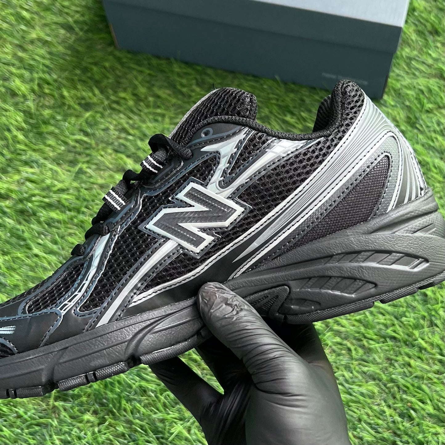 New Balance 740 “Black Grey Silver”