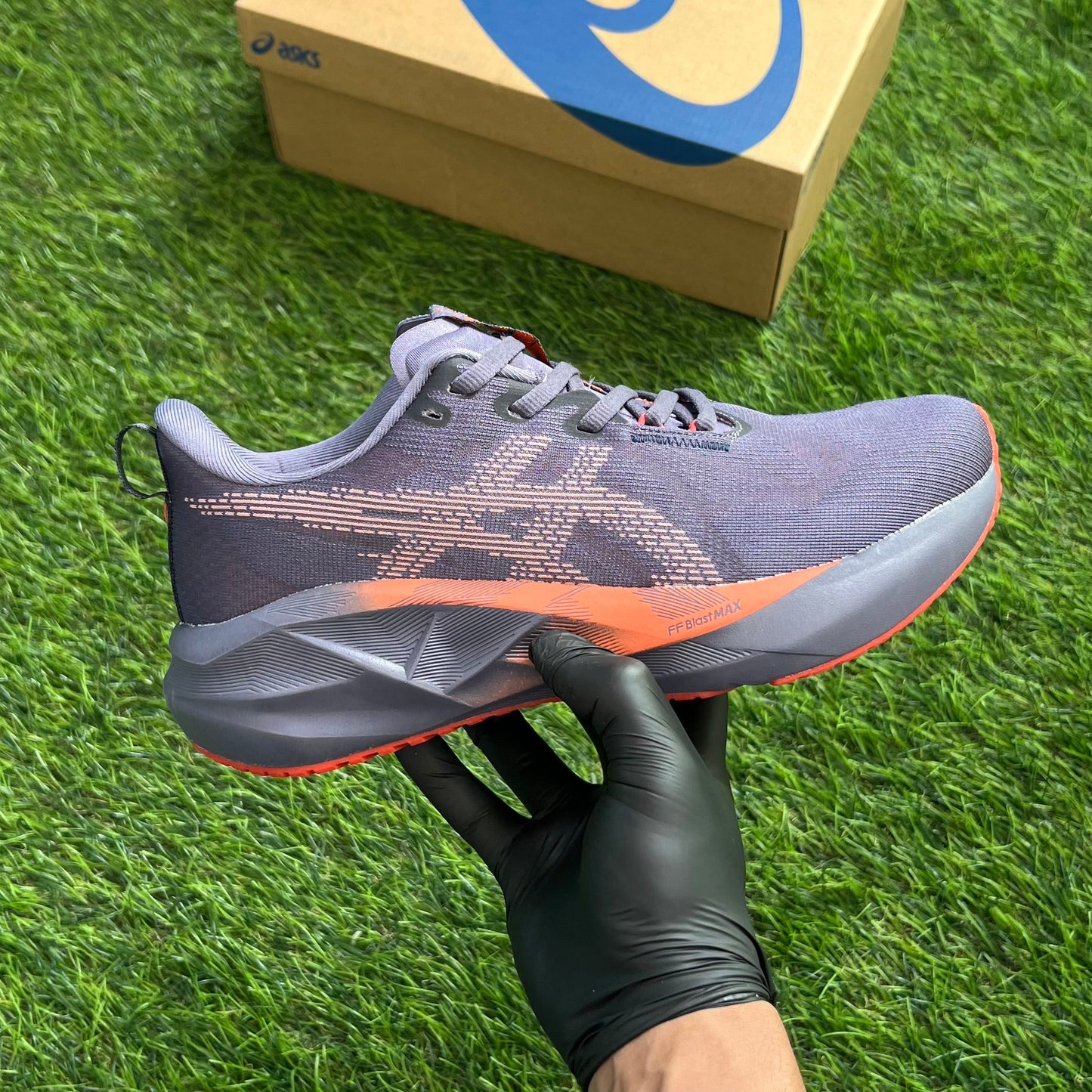 ASICS Novablast 5 “Greyish Purple Coral Reef”