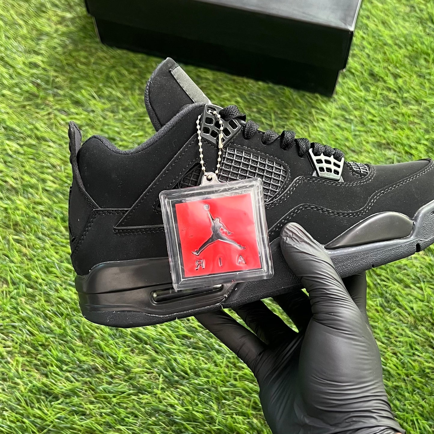 Air Jordan 4 Retro “Black Cat”
