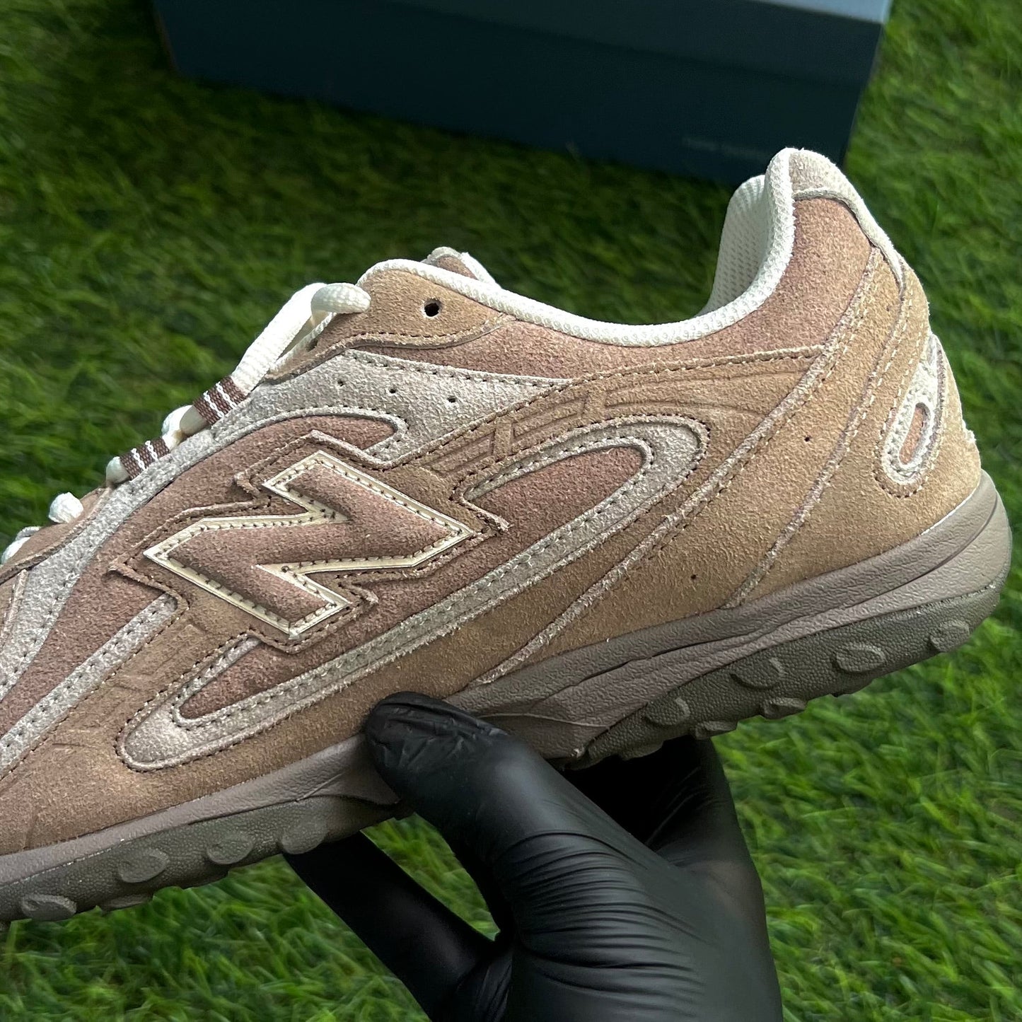 New Balance 204L "Mushroom/Arid Stone"