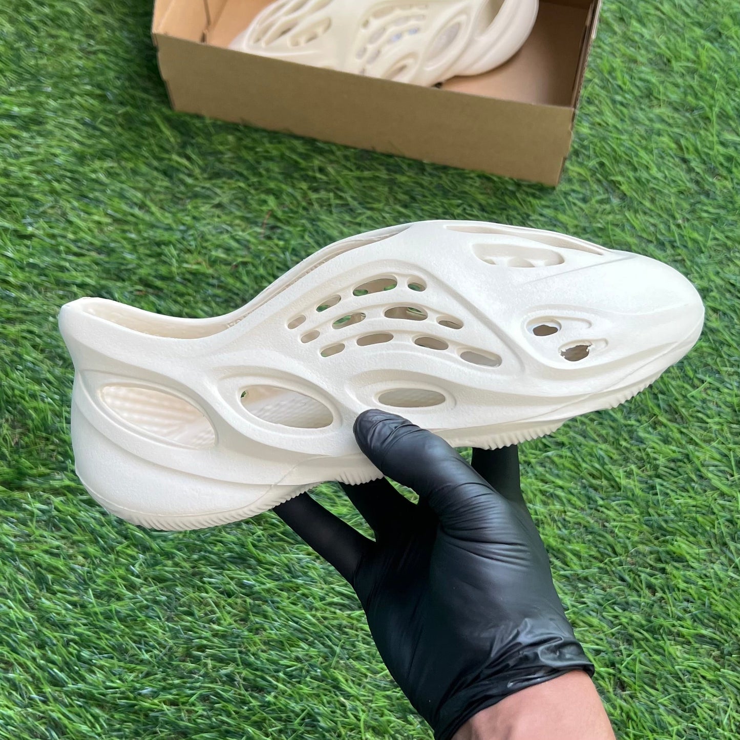 Adidas Yeezy Foam Runner “Sand”