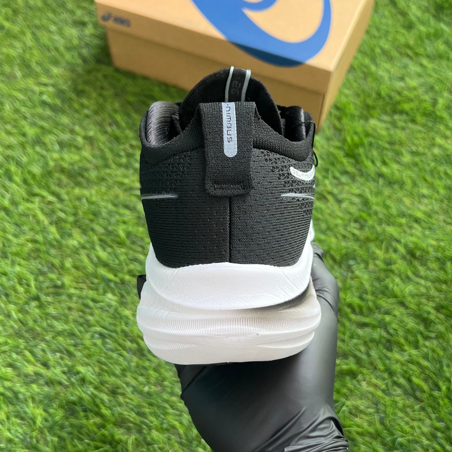 ASICS Gel-Nimbus 26 “Black/White”