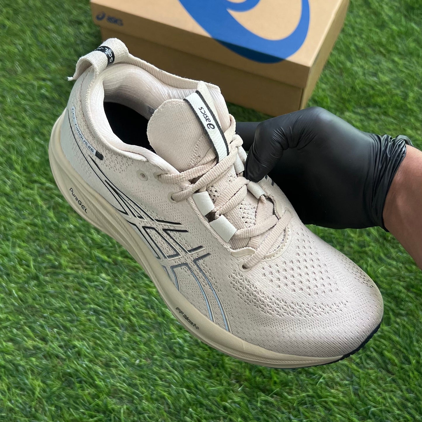 ASICS Gel-Nimbus 26 “Feather Grey Black”