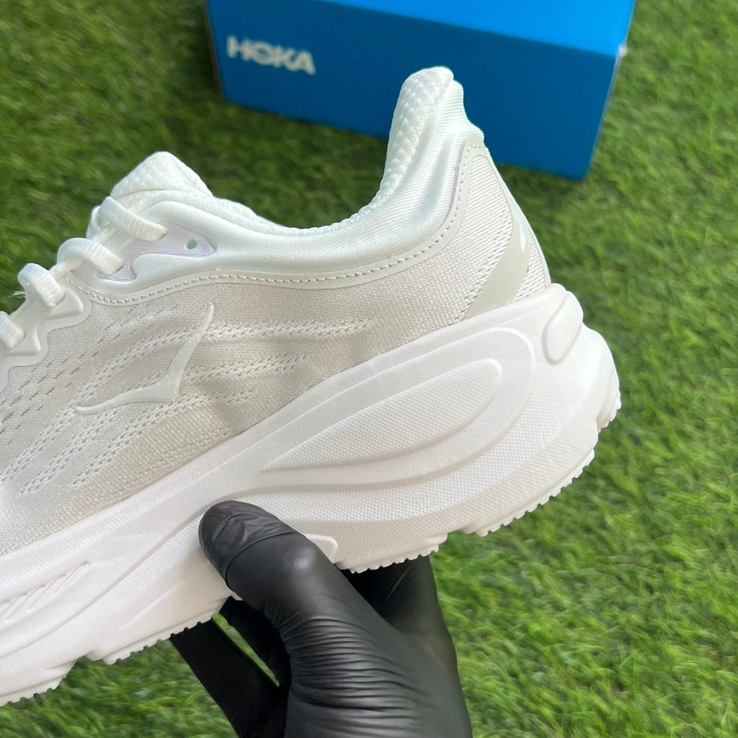 Hoka One One Bondi 9 “Triple White”