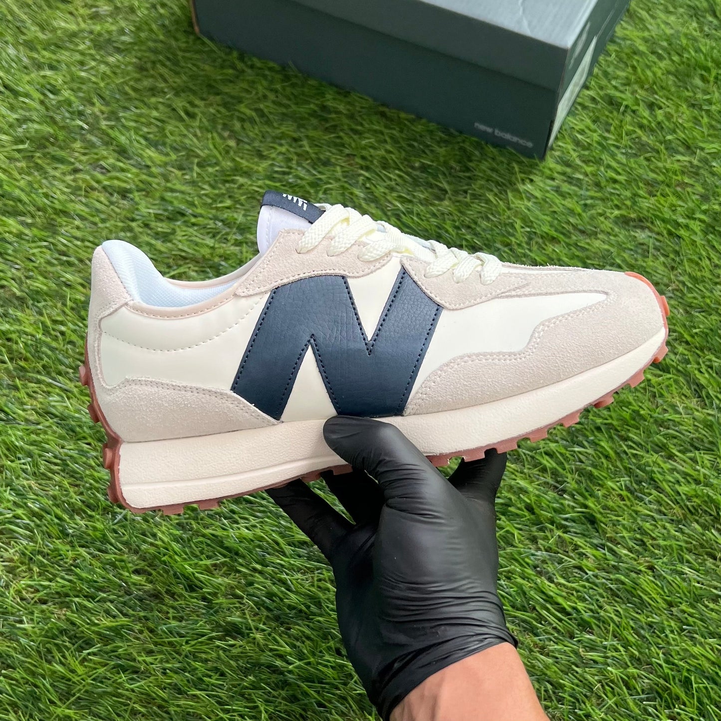 New Balance 327 Moonbeam “Blue”