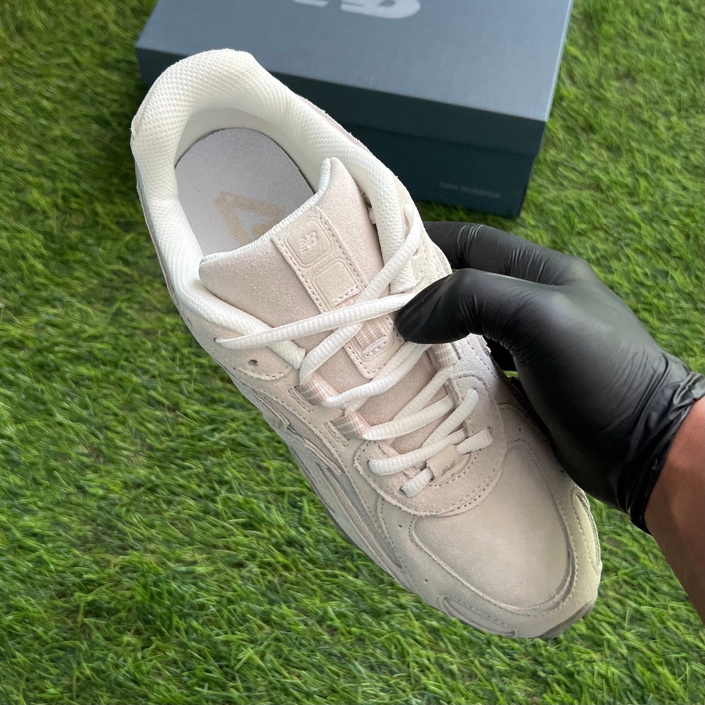 New Balance 204L “Sea Salt”