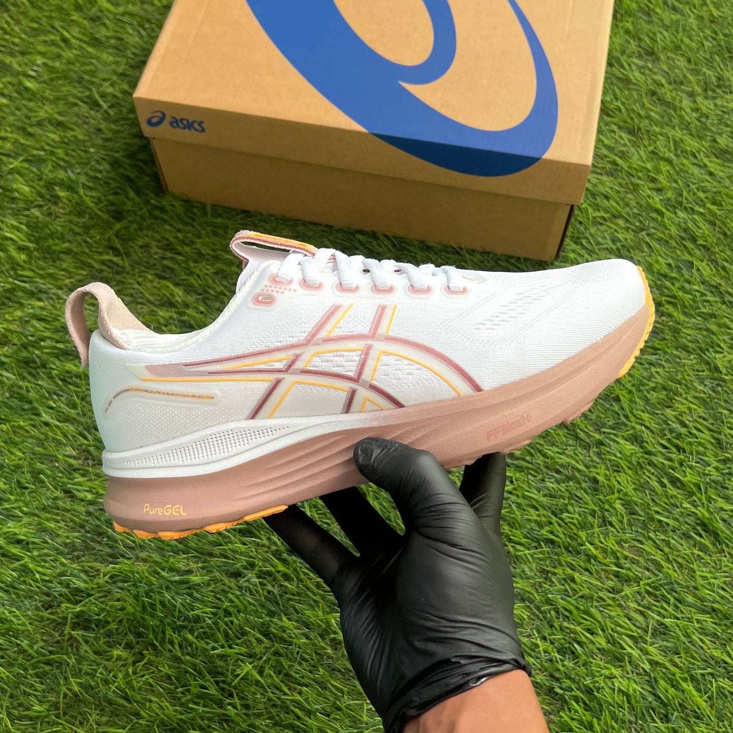 ASICS Gel-Kayano 32 “White Orange Glow”