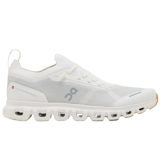On Cloud 6 Versa sneaker in a white